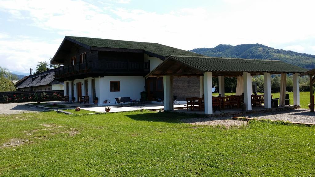 Landhaus Bed&Breakfast Viseu de Sus Exterior photo